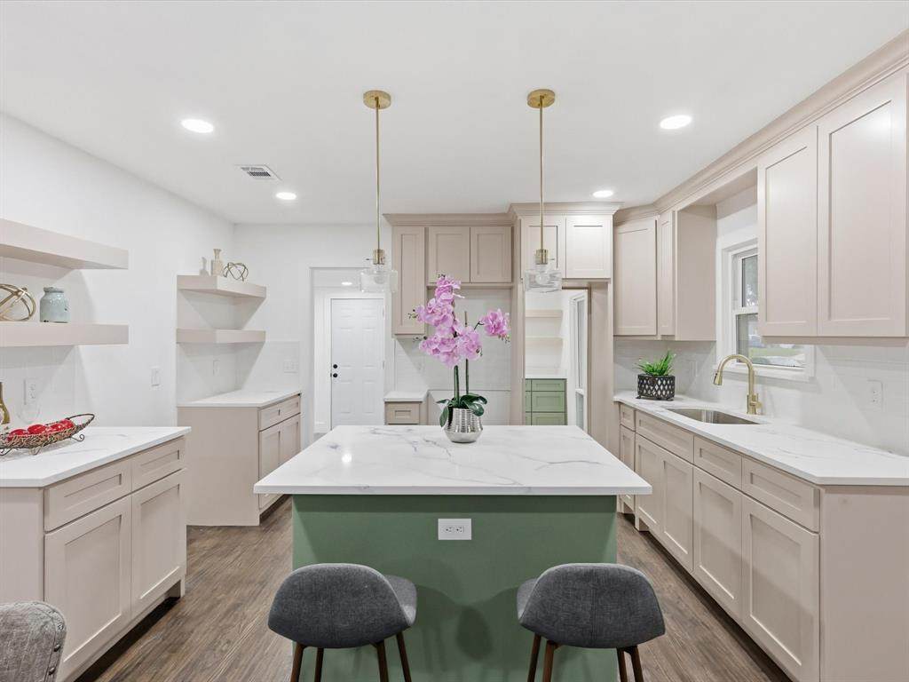 6624 Reeves Street - Photo 1