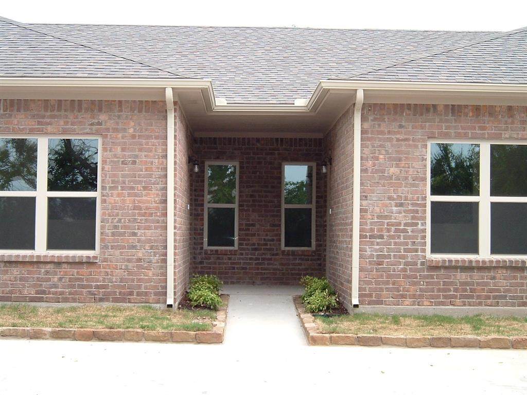 224 Line Street - Photo 1