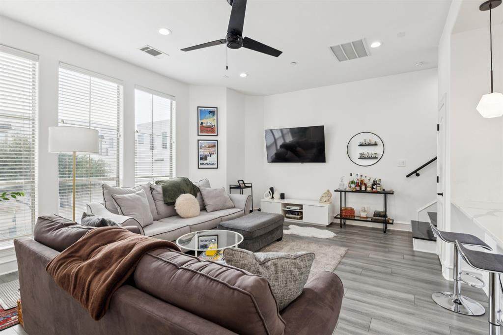 2100 Fitzhugh Avenue - Photo 1