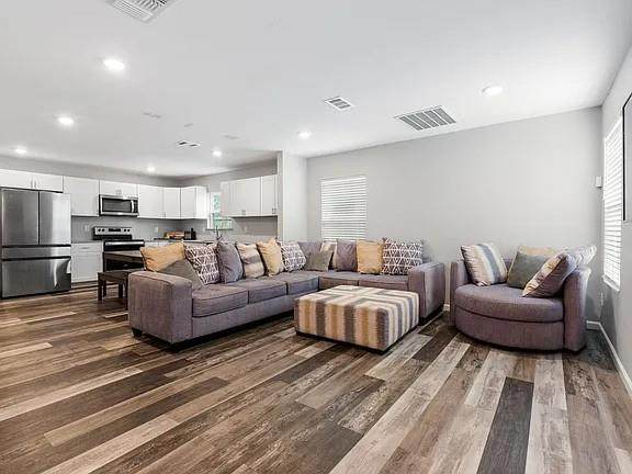 2819 Alabama Avenue - Photo 1