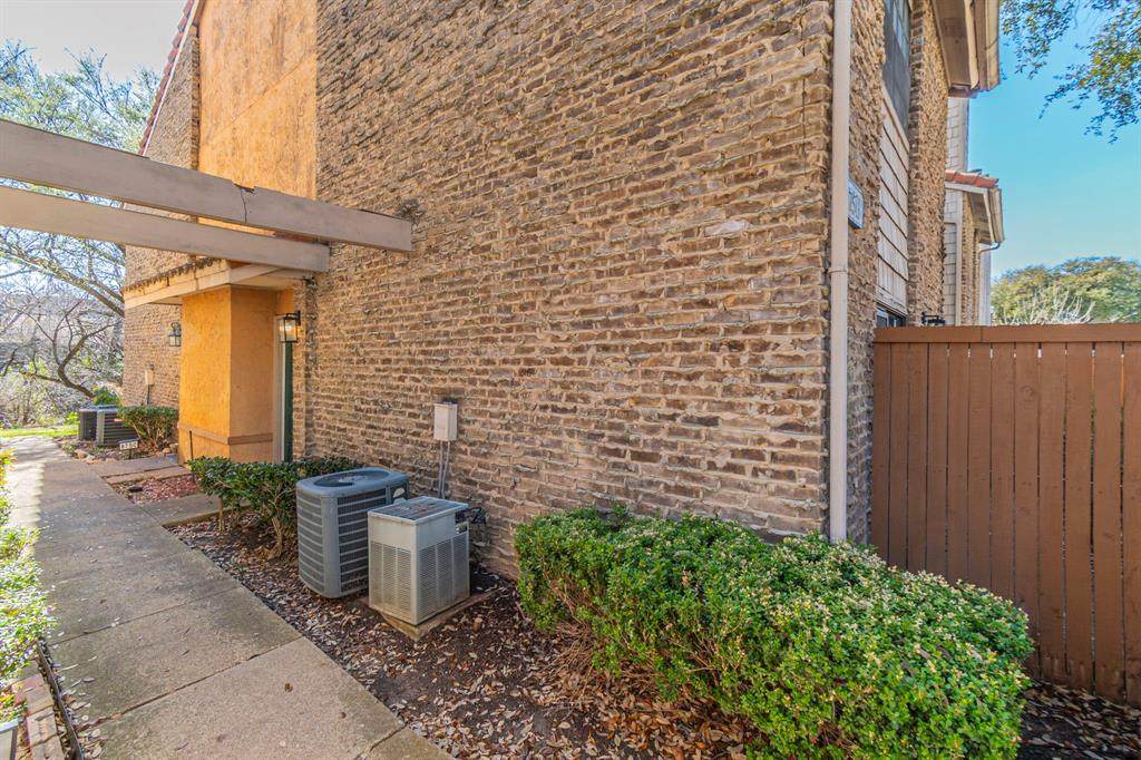 875 Dublin Drive - Photo 1