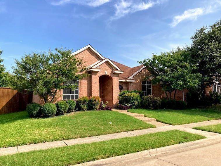 4806 Redwood Drive - Photo 1