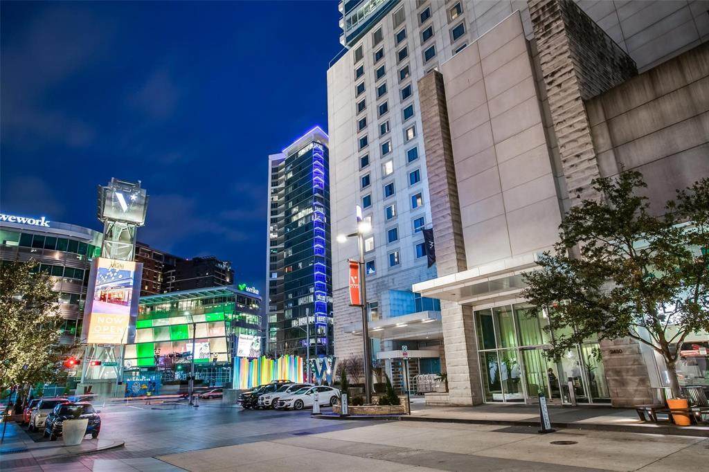 2430 Victory Park Lane - Photo 1