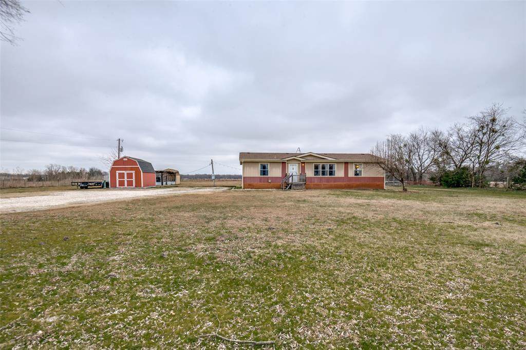 2083 County Road 2712 - Photo 1