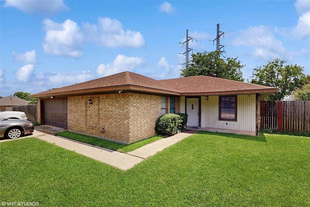 841 Santa Fe Trail - Photo 1