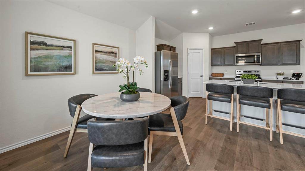 412 Wild Rose Way - Photo 1