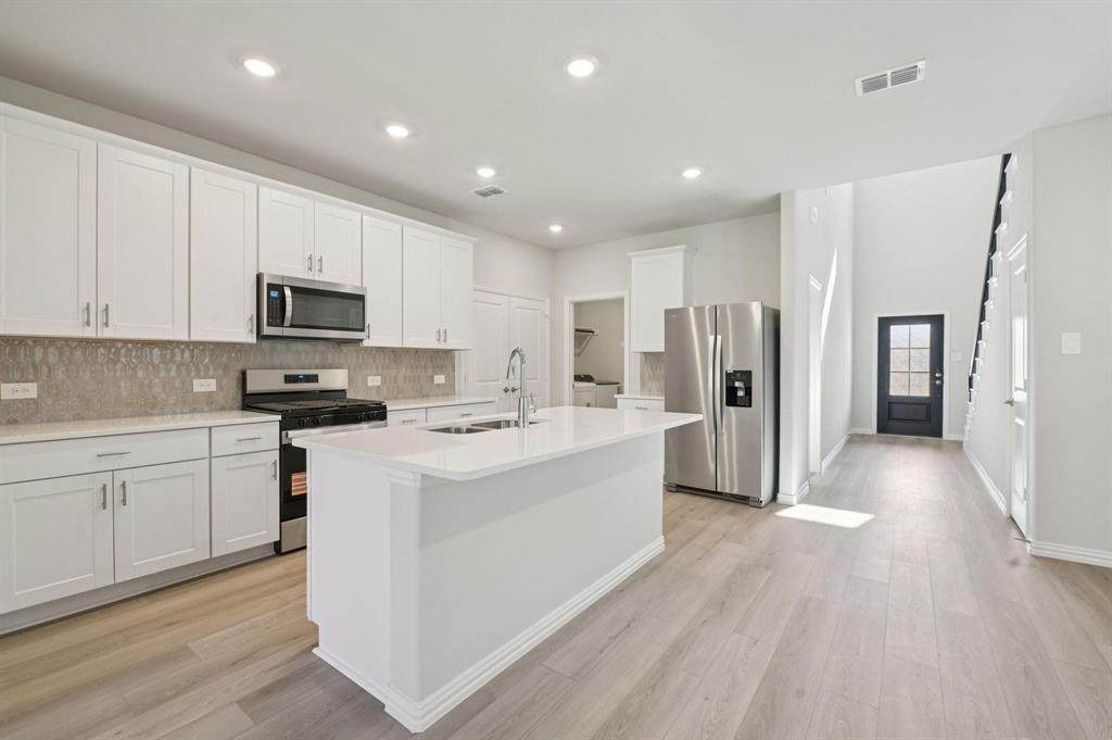 717 Leavenworth Drive - Photo 1