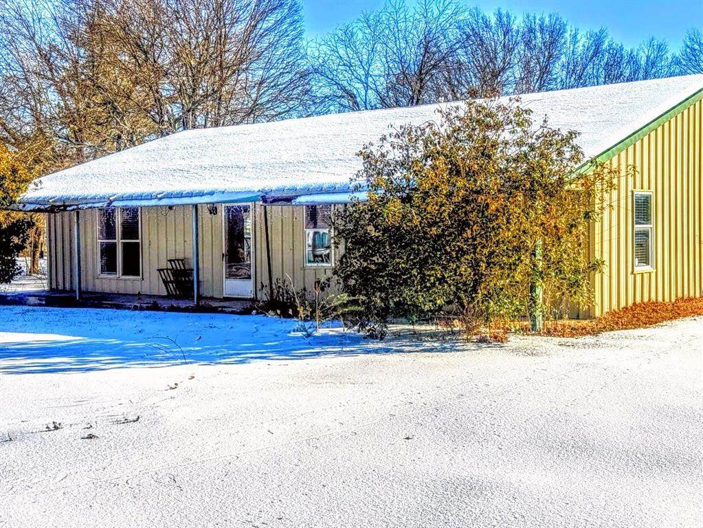 140 Pecan Street - Photo 1