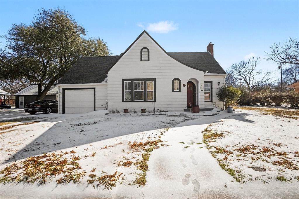 605 Crockett Street - Photo 1