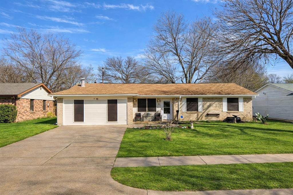 639 Yale Drive - Photo 1