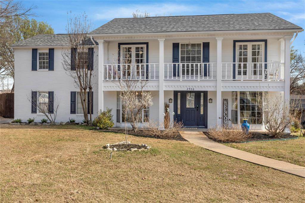 2906 Pacific Court - Photo 1