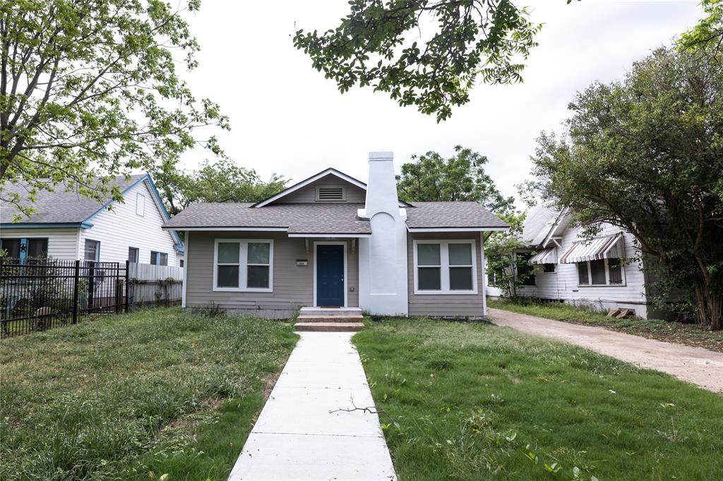 1525 Proctor Avenue - Photo 1