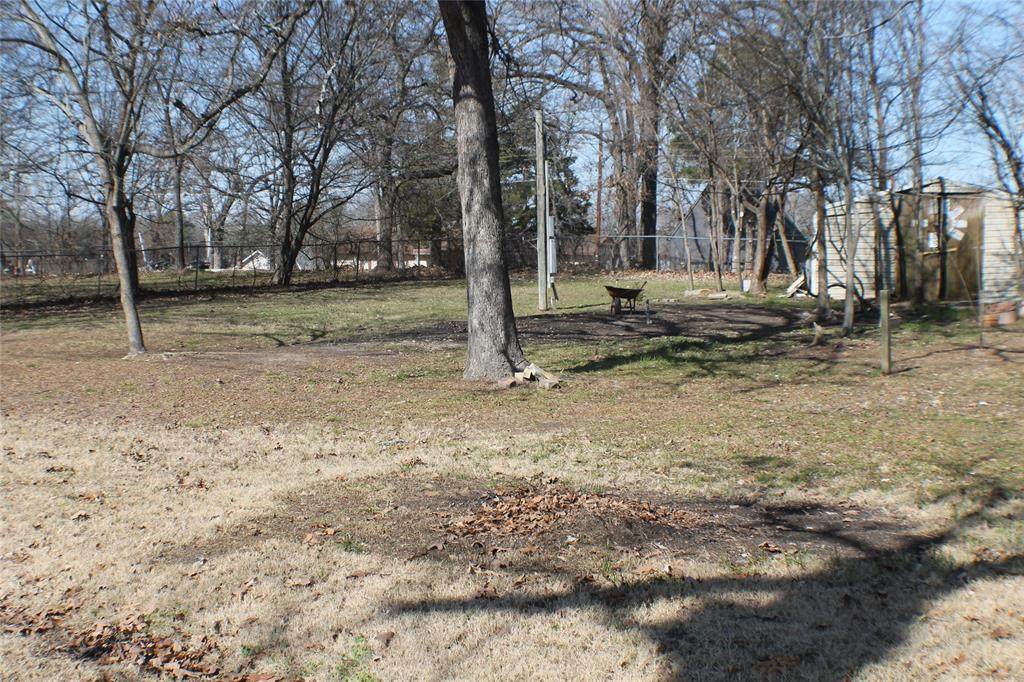 111 Daniel Drive - Photo 1