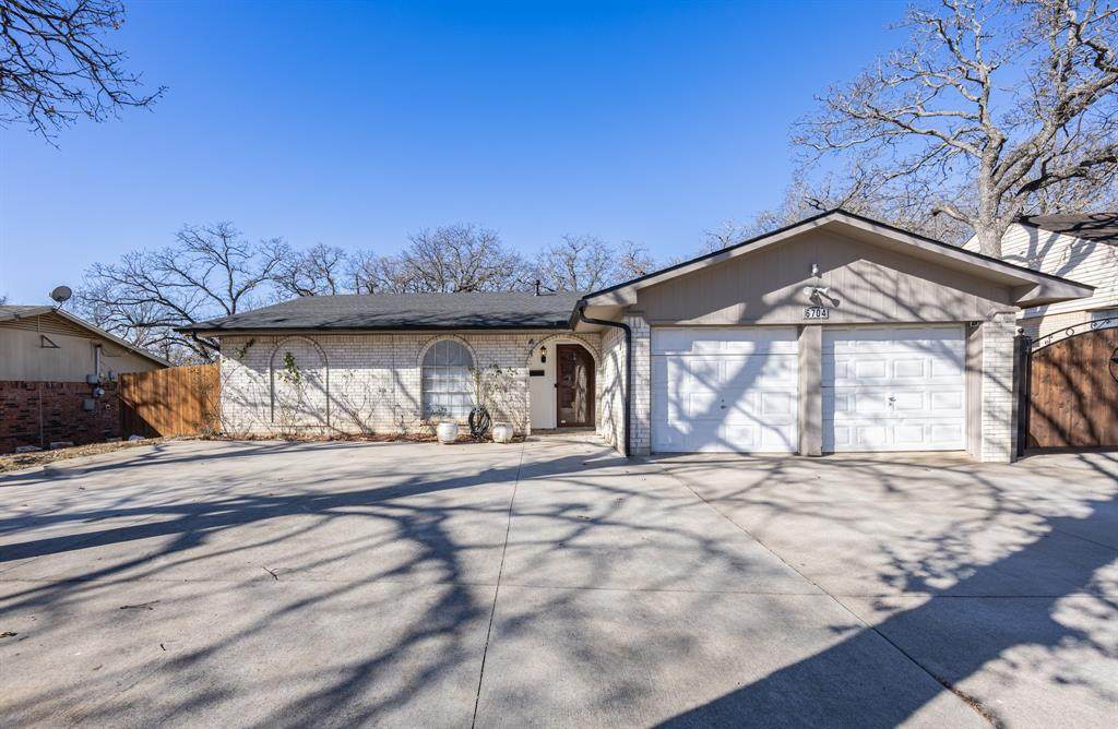 6704 Trailwood Drive - Photo 1