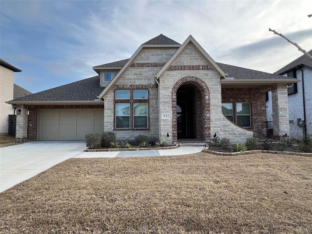 832 Blue Yucca Lane - Photo 1