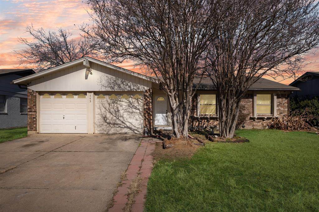 743 Price Drive - Photo 1