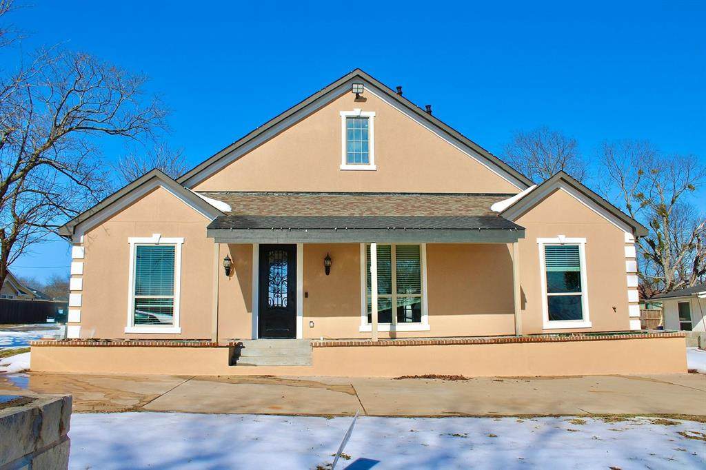 722 Clements Avenue - Photo 1