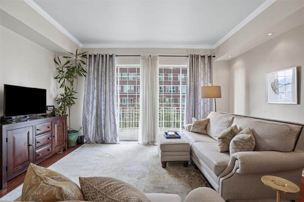 3225 Turtle Creek Boulevard - Photo 1