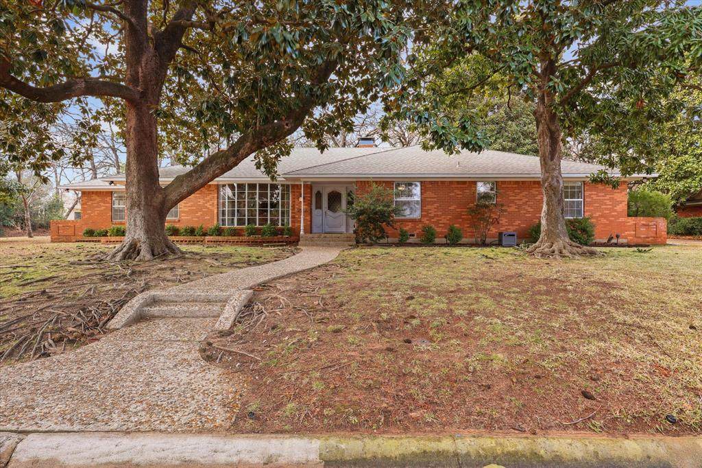 2218 Southridge Drive - Photo 1