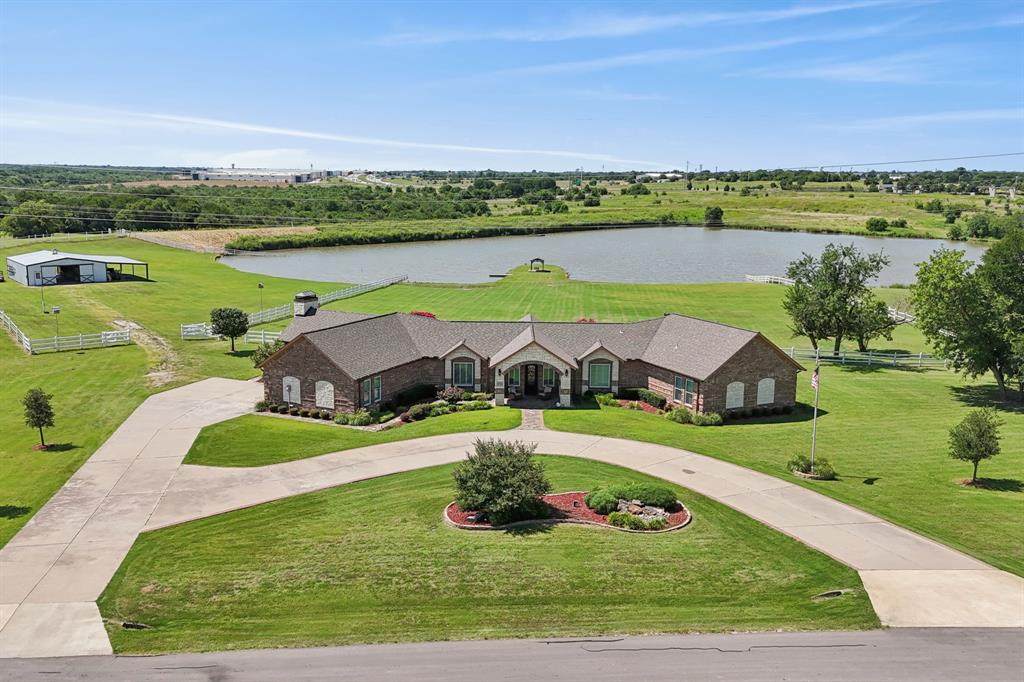 6718 Eastview Drive - Photo 1