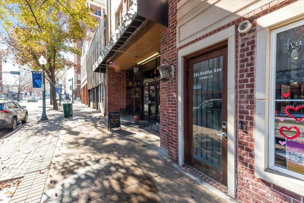 721 Austin Avenue - Photo 1