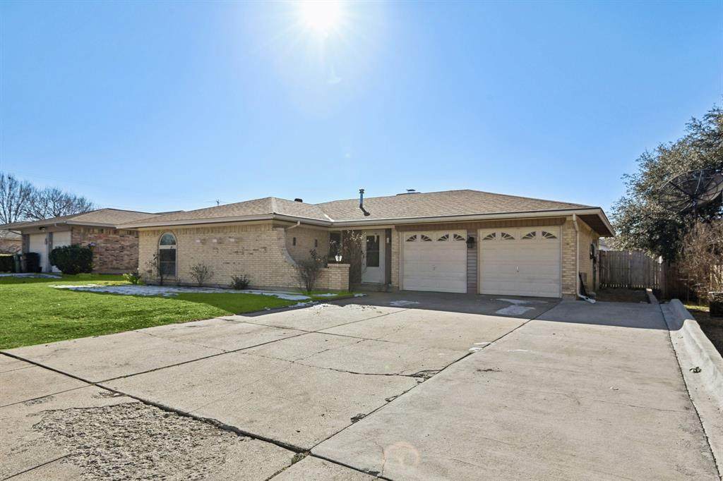 2106 Avalon Lane - Photo 1