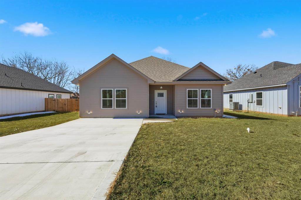 709 3rd Street - Photo 1