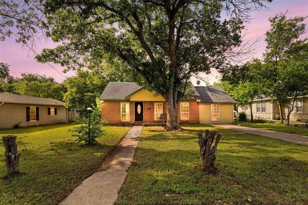 1126 7th Street - Photo 1