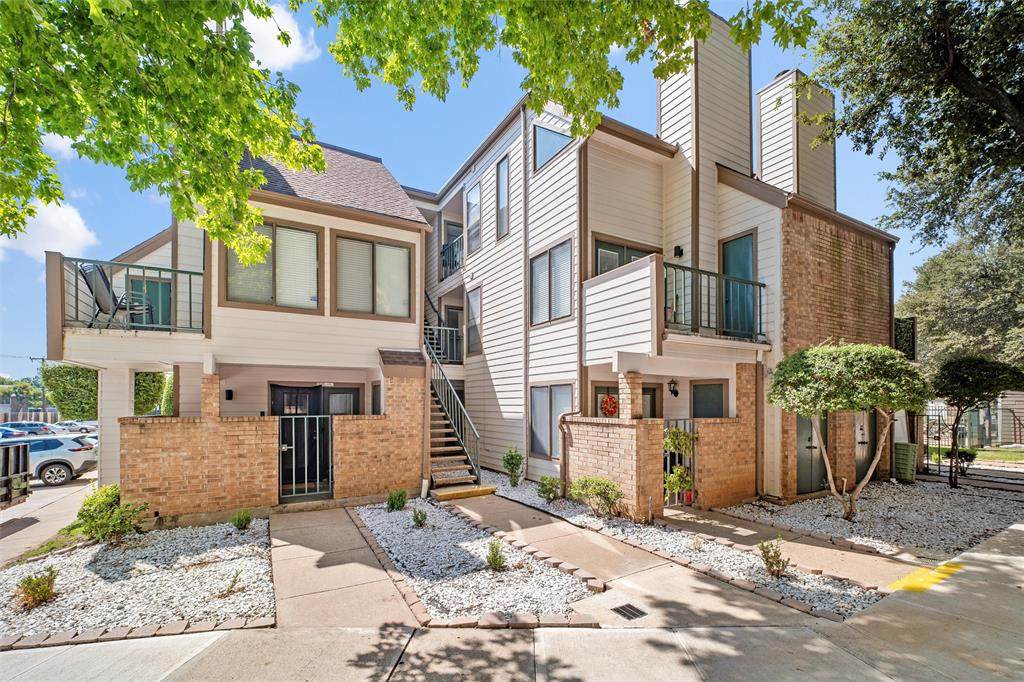 2310 Bamboo Drive - Photo 1