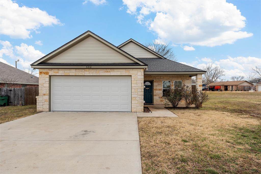 502 David Davis Drive - Photo 1