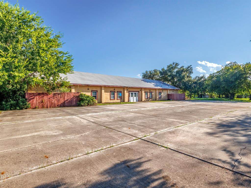 2719 Austin Avenue - Photo 1