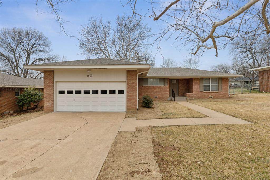 1407 Robin Drive - Photo 1