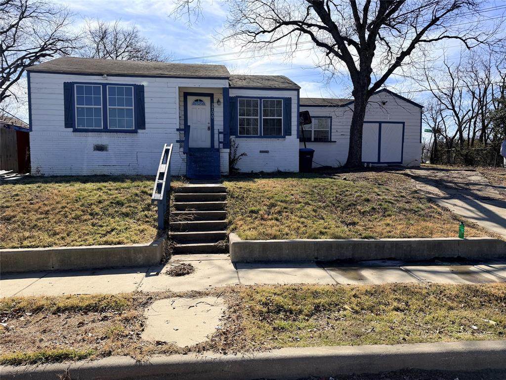 2700 Bideker Avenue - Photo 1