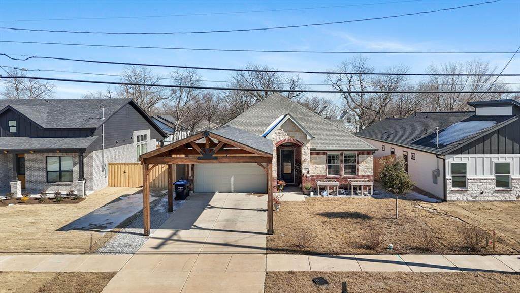 2219 College Street - Photo 1