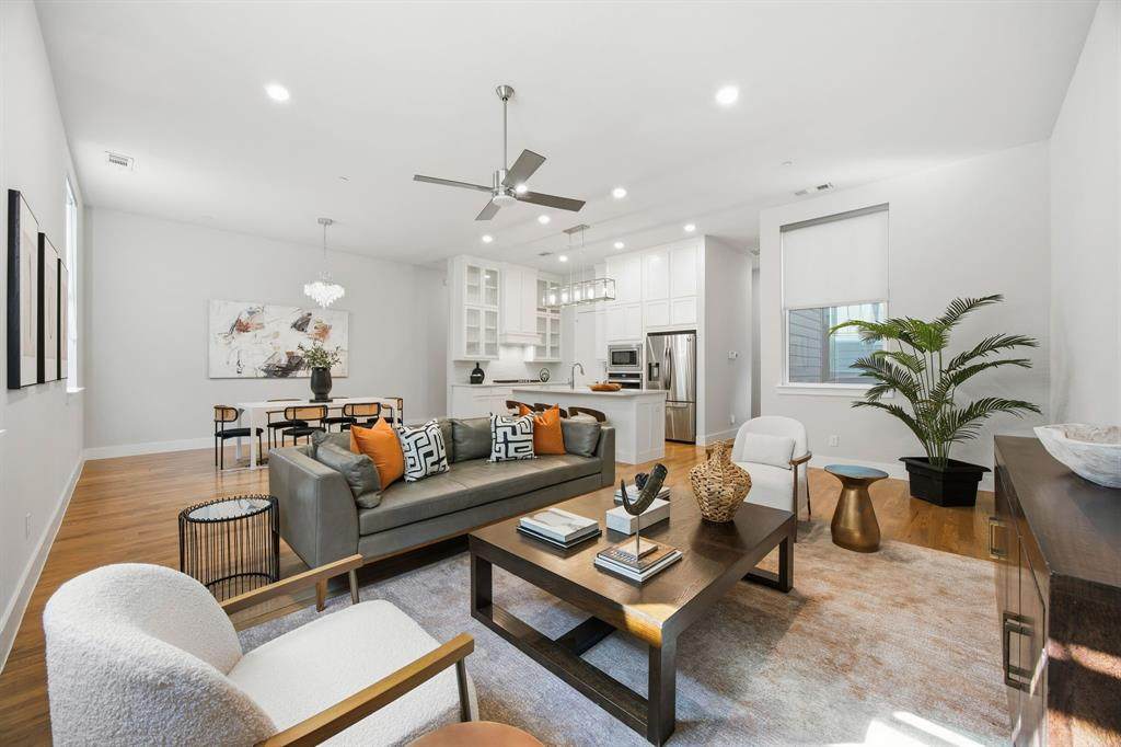 625 Tyler Street - Photo 1