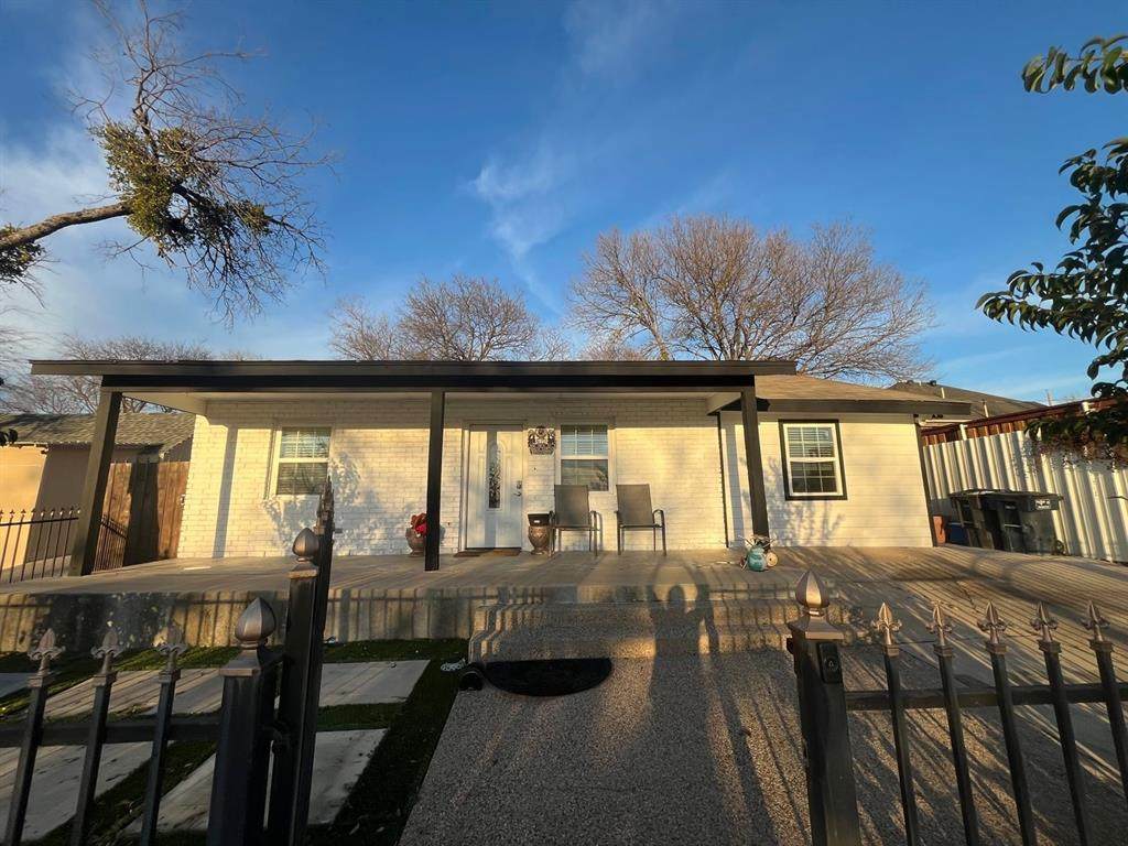 2804 19th Street - Photo 1