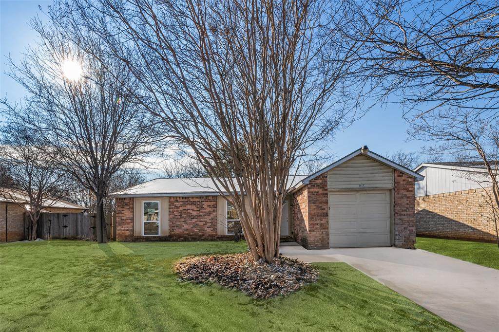 3817 Longmeadow Way - Photo 1