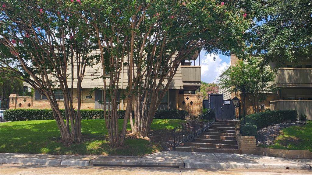 7700 Meadow Park Drive - Photo 1