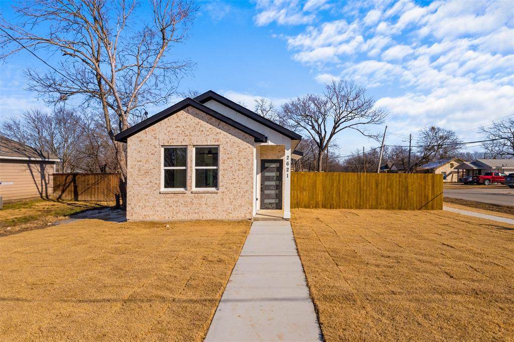 2621 College Street - Photo 1