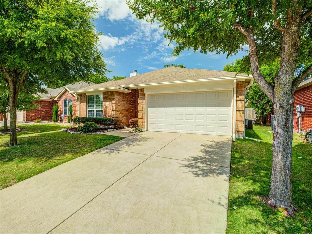 308 Dogwood Drive - Photo 1