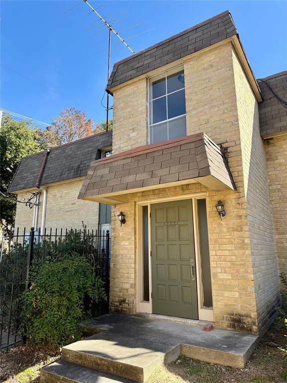 7000 Creswell Road - Photo 1