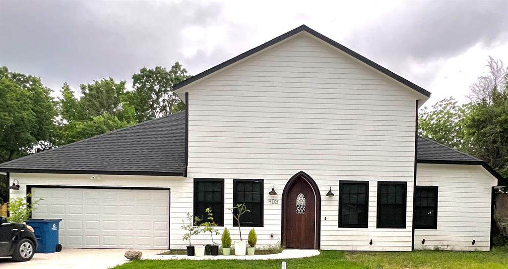 403 Nash Street - Photo 1