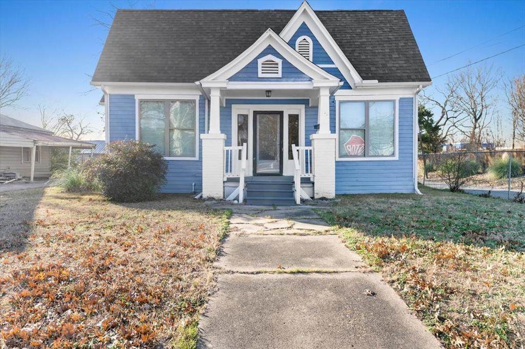 419 5th Street - Photo 1