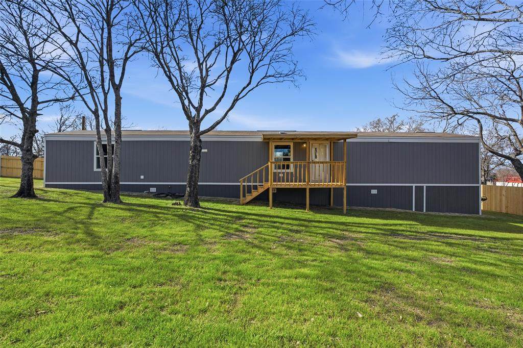 618 6th Street - Photo 1