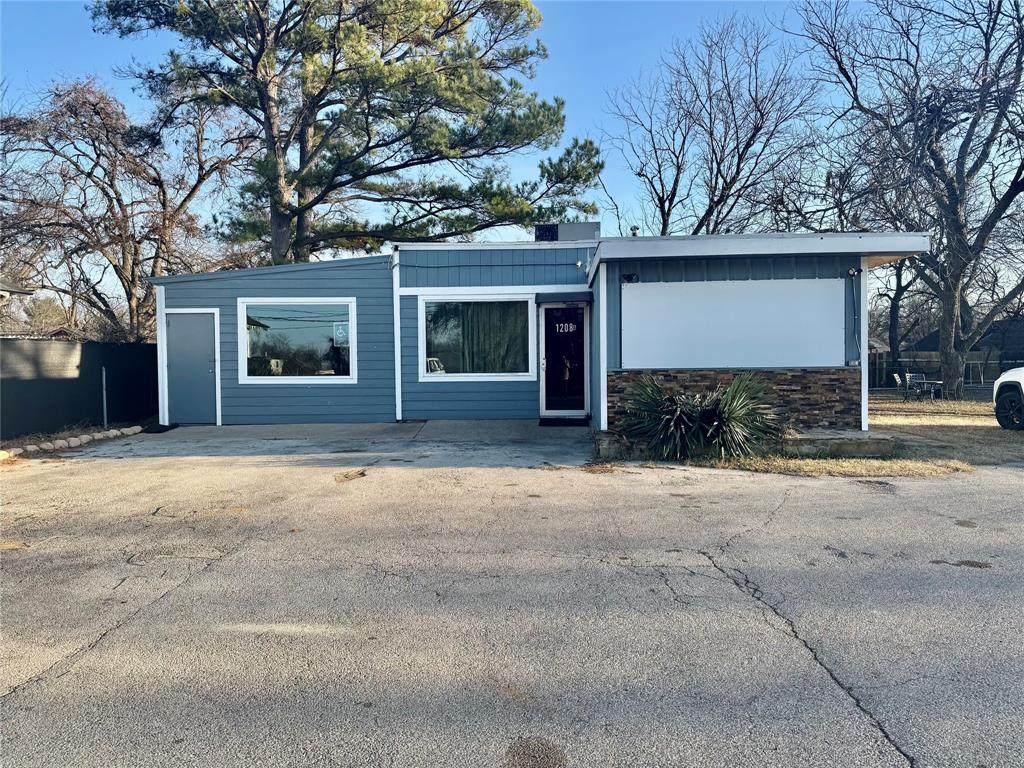 1208 Henderson Street - Photo 1