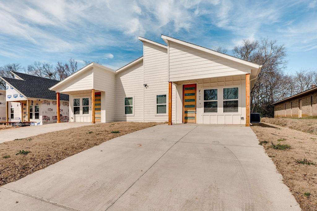 709 Fuller - Photo 1