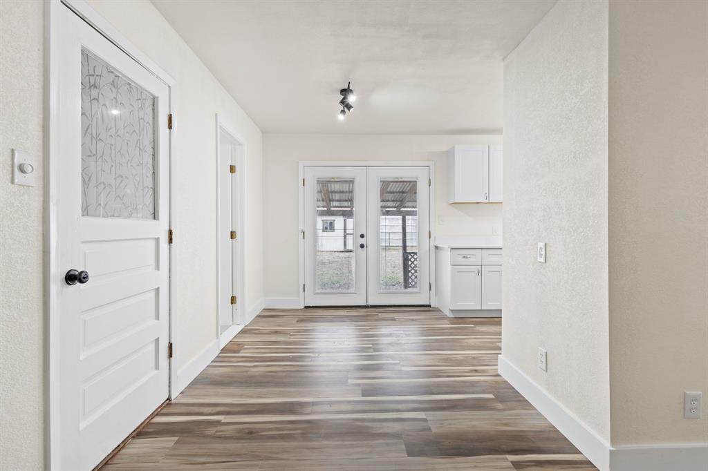 712 Pine Street - Photo 1