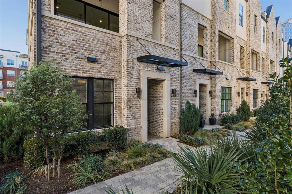 653 Dalton Lane - Photo 1