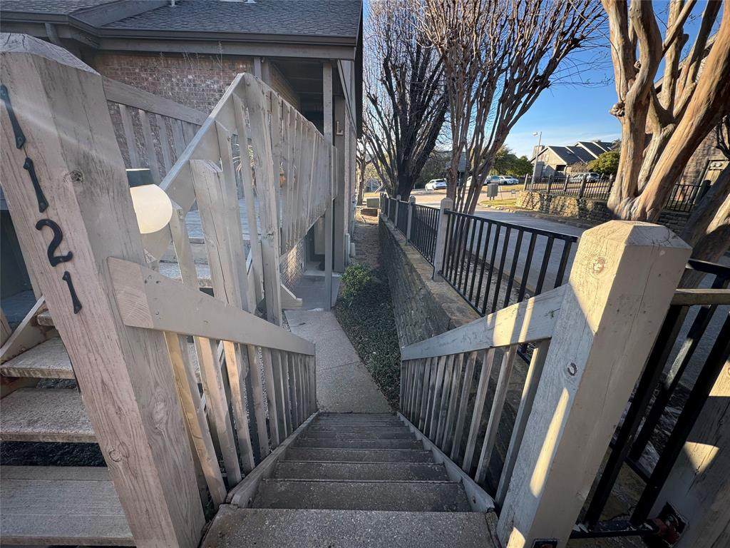 1121 Signal Ridge Place - Photo 1
