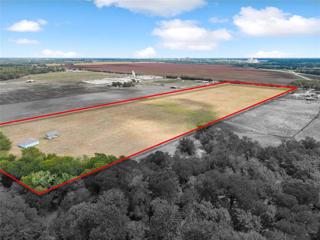1098 County Road 2114 - Photo 1
